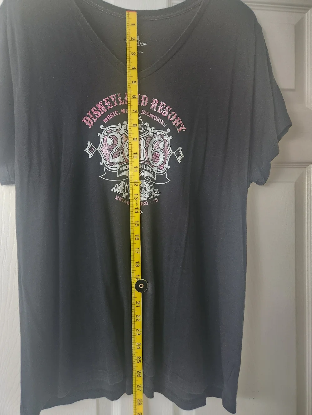 Disneyland Resort 2016 Black Graphic Tee - Women's 1X - Picture 5 of 7